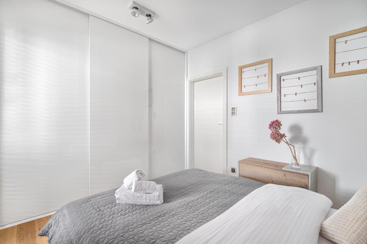 Poznan Grafitowa Modern Apartment 외부 사진